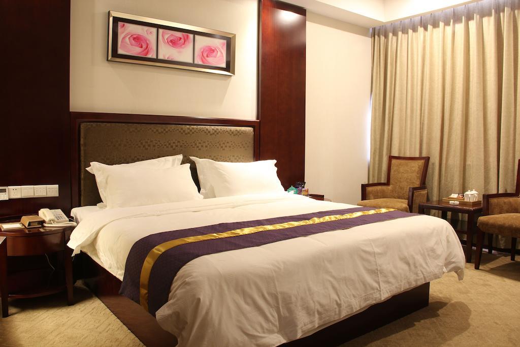 Zhuhai Platinum Holiday Hotel Phòng bức ảnh