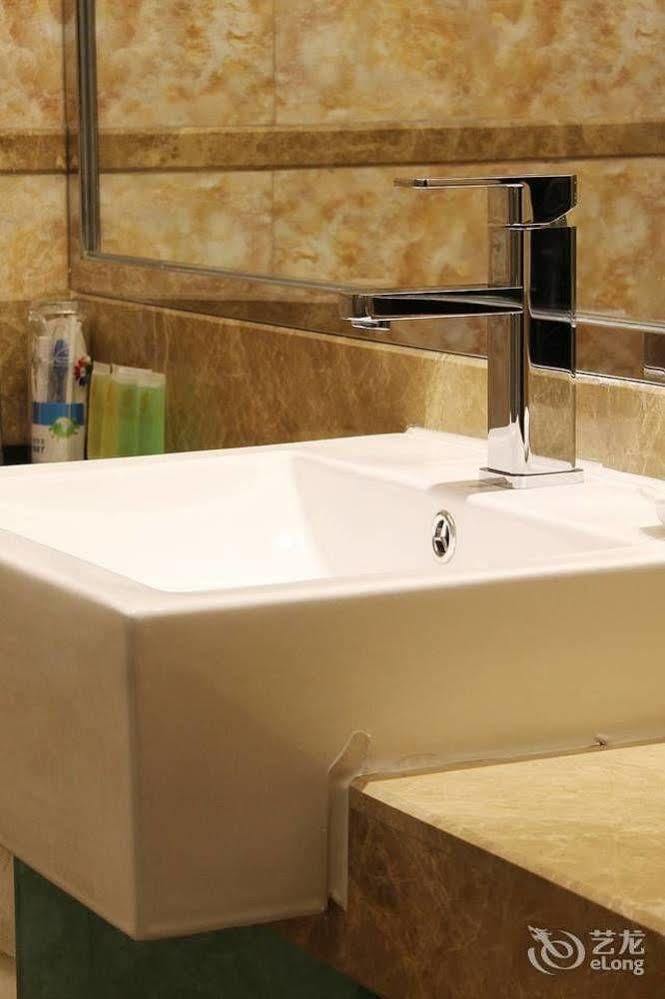 Zhuhai Platinum Holiday Hotel Ngoại thất bức ảnh